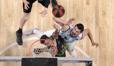 El ¡®Unicaja CF¡¯ se impone desde la defensa al Joventut de Tomic