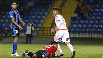 Fútbol, Huachipato v Universidad de Chile, decimoquinta fecha, Campeonato de Clausura 2016.
El jugador de Universidad de Chile Bryan Taivas celebra con sus compañeros el gol contra Huachipato por el partido de primera división en el estadio Cap, Talcahuano, Chile
29/04/2016
Alejandro Zoñez/Photosport*******
Football, Huachipato v Universidad de Chile, 15th date, Clousure Championship 2016.
Universidad de Chile 's player, Bryan Taivas celebrates with his teammates a goal against Huachipato during the first division football match at Cap stadium in Talcahuano, Chile.
29/04/2016
Alejandro Zoñez/Photosport