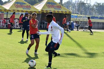 Las jugadoras de la Selección Colombia femenina completaron su tercer día de entrenamientos de cara a los dos partidos amistosos frente a la Selección de Estados Unidos el 18 y 22 de enero de 2021.