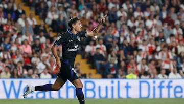 El defensa argentino del Atlético de Madrid Nahuel Molina celebra su gol durante el partido de la jornada 28 de Liga en Primera División que Rayo Vallecano y Atlético de Madrid en Vallecas.