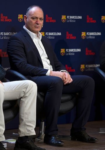 En el rea de Metodologa despus de haber sido durante a?os director de La Masia. Fue cesado por la junta directiva.