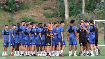 Charla de Guede en la pretemporada de Estepona.