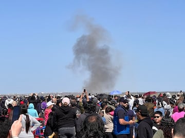 Un nuevo accidente areo se registra en Estados Unidos. Durante la celebracin del Stars & Stripes Air Show, en Laredo, Texas, un avin se incendi.