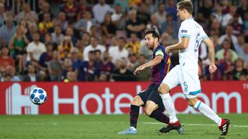 Soccer Football - Champions League - Group Stage - Group B - FC Barcelona v PSV Eindhoven - Camp Nou, Barcelona, Spain - September 18, 2018 Barcelona's Lionel Messi scores their fourth goal to complete his hat-trick REUTERS/Sergio Perez