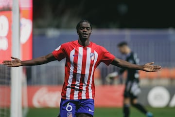 Assane Ndiaye celebra su gol al Linares.