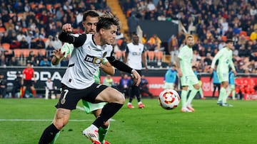 06/02/25 PARTIDO UNICO COPA DEL REY CUARTOS
VALENCIA - BARCELONA
SERGI CANOS ERIC GARCIA