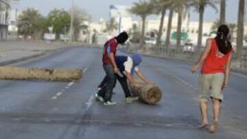 Las protestas e incidentes prosiguen en las calles de la capital, Manama.