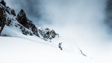 Snowboarder en Ordino Arcalís, Andorra