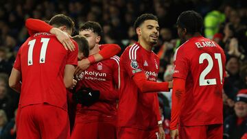 Soccer Football - Premier League - Everton v Nottingham Forest - Goodison Park, Liverpool, Britain - December 29, 2024 Nottingham Forest's Morgan Gibbs-White celebrates scoring their second goal with Anthony Elanga and teammates REUTERS/Phil Noble EDITORIAL USE ONLY. NO USE WITH UNAUTHORIZED AUDIO, VIDEO, DATA, FIXTURE LISTS, CLUB/LEAGUE LOGOS OR 'LIVE' SERVICES. ONLINE IN-MATCH USE LIMITED TO 120 IMAGES, NO VIDEO EMULATION. NO USE IN BETTING, GAMES OR SINGLE CLUB/LEAGUE/PLAYER PUBLICATIONS. PLEASE CONTACT YOUR ACCOUNT REPRESENTATIVE FOR FURTHER DETAILS..