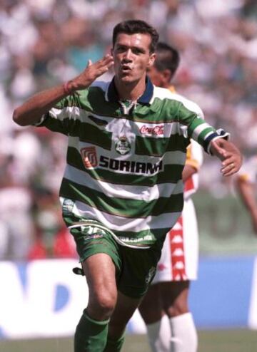 Invierno 2000 con Santos, 17 goles