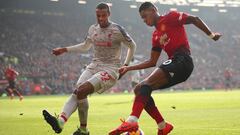 Liverpool return to the summit after dreary draw at Old Trafford