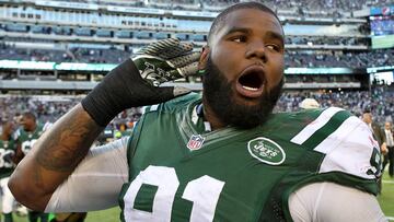 10/20/13 - New England Patriots vs. New York Jets at MetLife Stadium - New York Jets defensive end Sheldon Richardson #91 reacts after the Jets beat the Patriots in overtime.