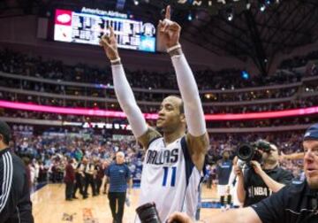 Monta Ellis celebra la clasificación para los playoffs de los Dallas Mavericks.