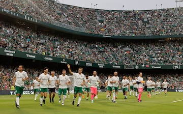 Iker Casillas; Angulo, Sergio Ramos, Marchena, Capdevila; Baptista, Ceballos, Guti, Luque; Cazorla y Ra¨²l Gonzalez.