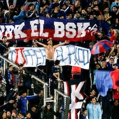 Felipe González consignó lienzos contra Tupper en duelo de la U