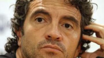 <b>PLETÓRICOS.</b> El entrenador de la Real Sociedad, Juan Manuel Lillo, tiene motivos para estar satisfecho ya que su equipo, en puestos de ascenso, ha conseguido firmar el mejor inicio de las doce últimas campañas.