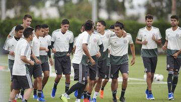 En su primer compromiso de la Copa Oro, el estratega argentino se decantaría por un 4-3-3 con Raúl Jiménez como delantero centro.