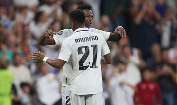 2-0. Vinicius celebra el segundo gol con Rodrygo.