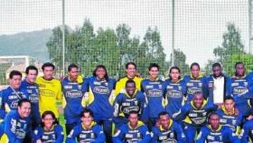 <b>LISTOS. </b>La selección de Ecuador se ejercitó ayer en Marpafut.