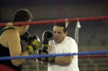 El boxeador zaragozano volvió a subirse a un ring en un combate de exhibición en 2001.