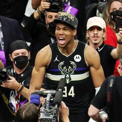 Los Bucks respiran: Giannis firma una extensión millonaria