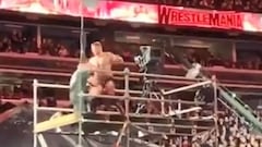 ¡Desde un andamio! Momentazo entre The Miz y Shane McMahon