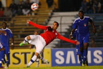 El 'Conejo' anotó los últimos dos goles chilenos en la caída 6-4 ante Uruguay olímpico en Maldonado. Borghi y Sampaoli solo lo consideraron para nóminas locales. Luego desapareció de toda convocatoria.