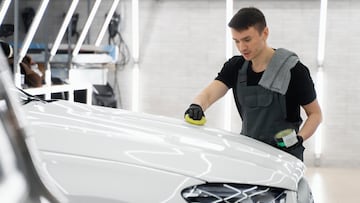 El truco para eliminar arañazos y renovar la pintura del coche sin esfuerzo (y sin cables) que puedes encontrar en Amazon.