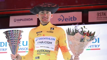 Overall race leader Team Decathlon CMA CGM's French rider Paul Seixas celebrates winning the 2026 Basque Country's Itzulia cycling tour after the sixth and last stage, in Bergara, on April 11, 2026. (Photo by ANDER GILLENEA / AFP)