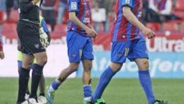 SEÑALADOS. Los nombres de Munúa y Ballesteros salieron de la boca de Barkero en el vestuario, cuando éste reprochó el presunto arreglo del partido contra el Depor.