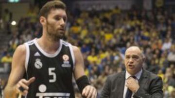 Pablo Laso da instrucciones a Pablo Laso en el duelo del pasado jueves en Tel Aviv.