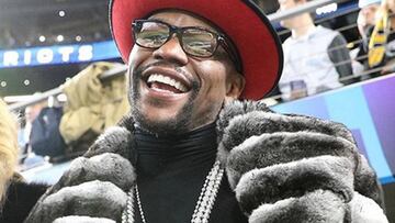 Mayweather bromea con sus fans al enseñar su cocina.