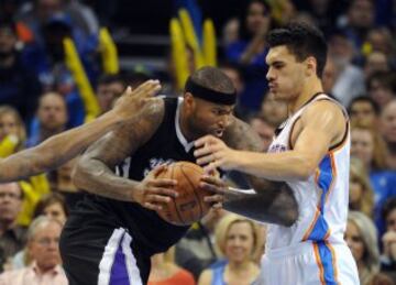 DeMarcus Cousins no estuvo cómodo, en gran parte gracias al trabajo y la energía física en defensa de Steven Adams.