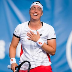 Jabeur gana a Svitolina y jugará semifinal con Rybakina