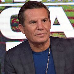 Julio César Chávez festeja su cumpleaños con brutal rutina