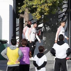 Guedes vuelve al grupo y empieza a ver la luz al final del túnel