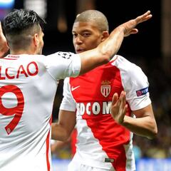 Amigos en sus clubes y rivales en el amistoso Francia vs. Colombia
