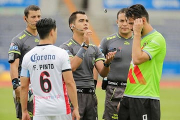 Lobos BUAP hicieron valer su lacalía y se impusieron 2-0 a Bravo de Juárez, sumando así su primera victoria en el Apertura 2016.