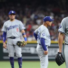 Dodgers’ Dave Roberts gives injury update on Clayton Kershaw