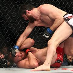 Resultados y resumen del UFC 282: Topuria vs Mitchell | Blachowicz vs Ankalaev