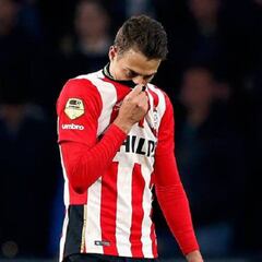 Preaviso y multa para Santiago Arias por no presentarse a PSV