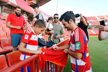 13-08 Presentacion del nuevo jugador del Granada CF, Manu Trigueros