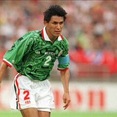 “A Jaime Lozano deberían dejarlo en el Tricolor, gane o pierda la Copa Oro”, sugiere Claudio Suárez