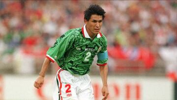 Claudio Suárez jugó tres Mundiales: Estados Unidos 1994, Francia 1998 y Alemania 2006.