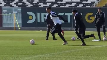 Amagó y la picó: el golazo de Villanueva en la práctica antes del clásico