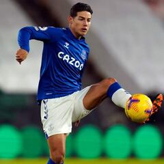 Con James y Mina, Everton vence a Wolverhampton