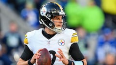 SEATTLE, WASHINGTON - DECEMBER 31: Mason Rudolph #2 of the Pittsburgh Steelers looks to pass during the first half of a game against the Seattle Seahawks at Lumen Field on December 31, 2023 in Seattle, Washington.   Conor Courtney/Getty Images/AFP (Photo by Conor Courtney / GETTY IMAGES NORTH AMERICA / Getty Images via AFP)