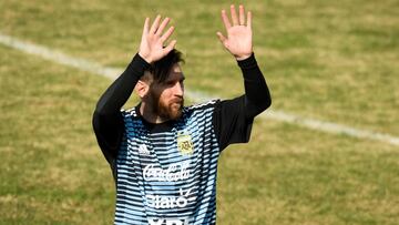 Messi: I'd give up Barcelona trophy for World Cup glory