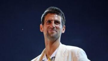 <b>SERBIA. </b>Djokovic, con un uno 'tuneado' con la bandera de Serbia.