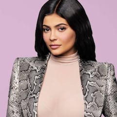 Kylie Jenner vende acciones de sus cosméticos por 600 millones